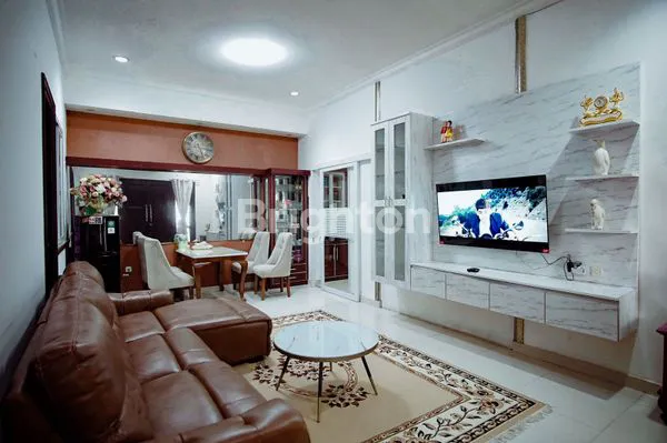 image RUMAH MEWAH FULL FURNISH 3KT DI WIBAWA MUKTI BEKASI - SHM (8)