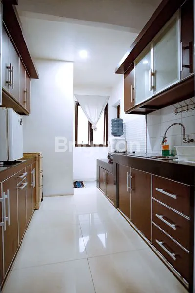image RUMAH MEWAH FULL FURNISH 3KT DI WIBAWA MUKTI BEKASI - SHM (6)