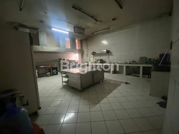 image HOTEL 8 LANTAI STRATEGIS 3 MENIT KE PANTAI LOSARI, MAKASSAR (6)