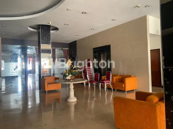 image HOTEL 8 LANTAI STRATEGIS 3 MENIT KE PANTAI LOSARI, MAKASSAR (2)