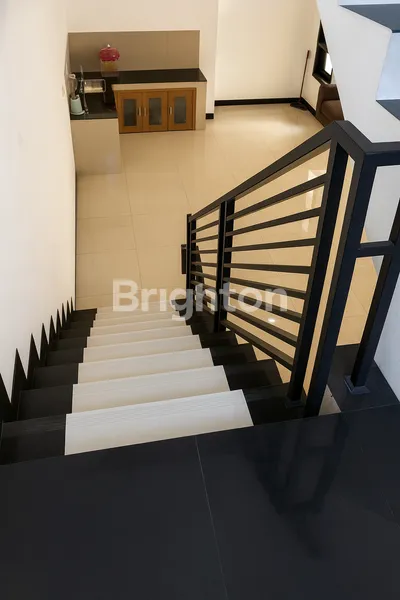 image RUMAH 2 LANTAI MODERN DEKAT TOL CILEUNYI - 5 MENIT KE GERBANG TOL (4)