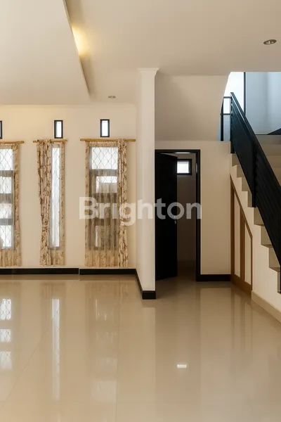 image RUMAH 2 LANTAI MODERN DEKAT TOL CILEUNYI - 5 MENIT KE GERBANG TOL (2)