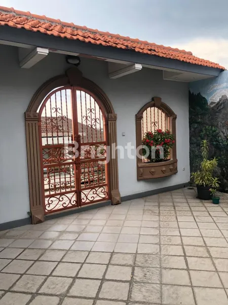 image RUMAH 2 LANTAI SIAP HUNI LOKASI STRATEGIS AKSES MUDAH DAN TENGAH KOTA LEBAK JAYA (7)