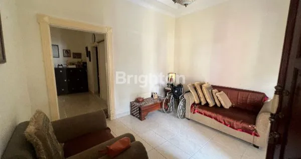 image RUMAH MEWAH 2 LANTAI STRATEGIS DEKAT BSD CITY DAN TERASKOTA (4)