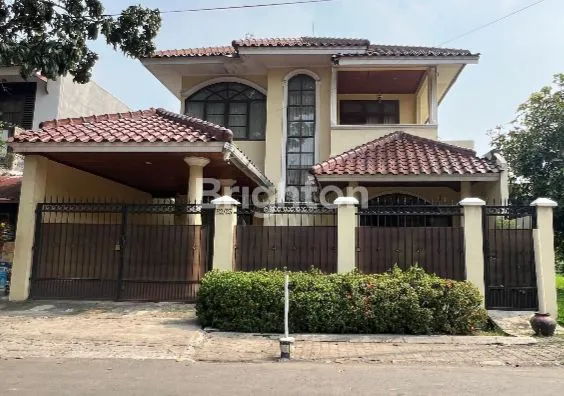 image RUMAH MEWAH 2 LANTAI STRATEGIS DEKAT BSD CITY DAN TERASKOTA (1)