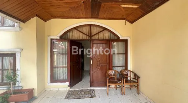 image RUMAH MEWAH 2 LANTAI STRATEGIS DEKAT BSD CITY DAN TERASKOTA (3)