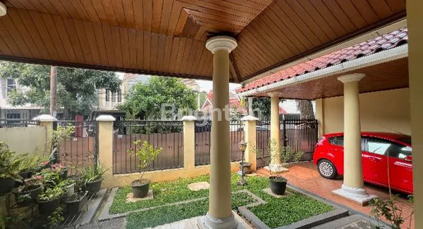 image RUMAH MEWAH 2 LANTAI STRATEGIS DEKAT BSD CITY DAN TERASKOTA (2)