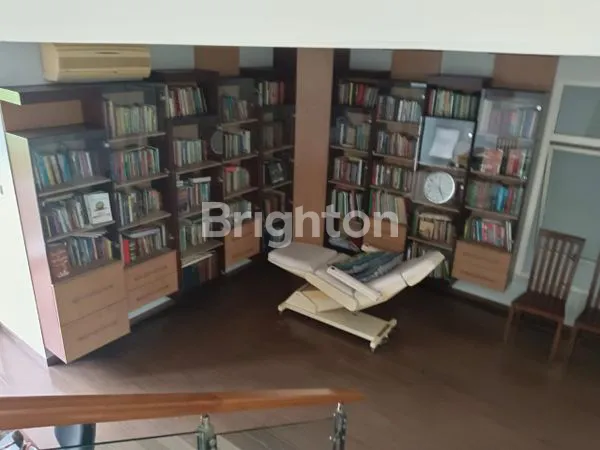 image RUMAH SULTAN, NYAMAN TELAGA GOLF, BSD CITY. INVESTASI YANG MENJANJIKAN!! (5)