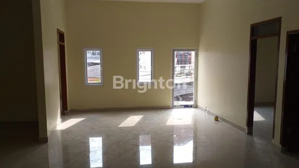 image RUMAH MODERN 2 LANTAI SIAP HUNI DARMO PERMAI UTARA LOKASI SANGAT STRATEGIS (2)