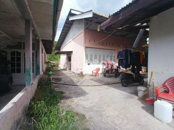 image DIJUAL COCOK UNTUK USAHA : 2 KIOS, RUMAH PETAK 2 UNIT, RUMAH TINGGAL, DAN GUDANG (5)