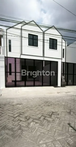 image RUMAH BARU MEWAH AREA KARANG EMPAT HARGA 1MAN DEKAT KENJERAN, PLOSO, LEBAK ARUM, PUTRO AGUNG, RANGKAH, KEDUNG COWEK, BRONGGALAN, KALIWARON, UNAIR, KALIJUDAN, TAMBAKSARI, LEBAK TIMUR, RS MITRA KELUARGA, PAKUWON CITY (6)