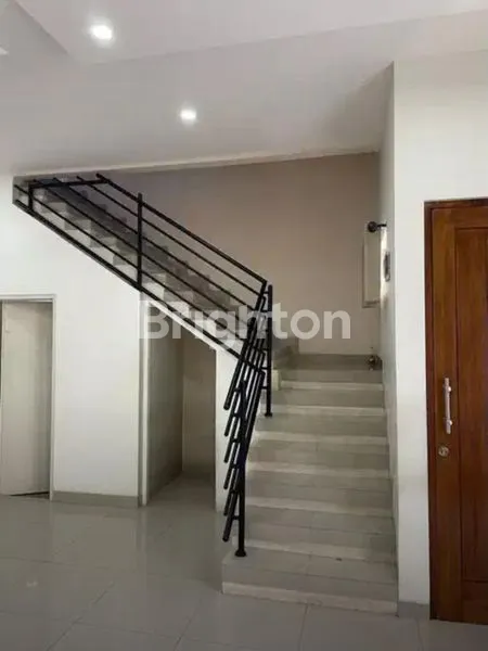 image RUMAH NYAMAN DAN STRATEGIS (4)