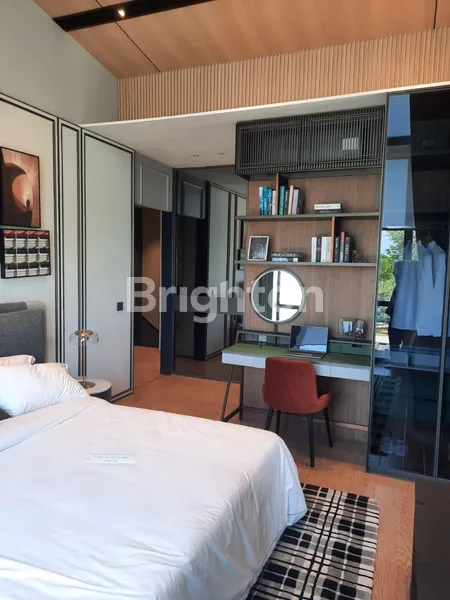 image HUNIAN MINIMALIS 2 LANTAI DEKAT PAKUWON MALL, PERUMAHAN AMEGA WEST PARC ,DISTRICT ONE, SIGNATURE WITH POOL (4)