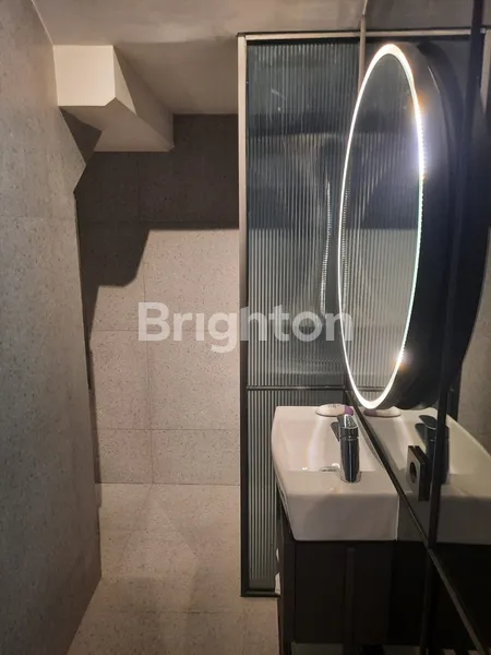 image HUNIAN MINIMALIS 2 LANTAI DEKAT PAKUWON MALL, PERUMAHAN AMEGA WEST PARC ,DISTRICT ONE, SIGNATURE WITH POOL (8)