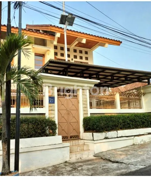 image RUMAH BAGUS LETAK STRATEGIS DI RADIO DALAM JAK-SEL (1)