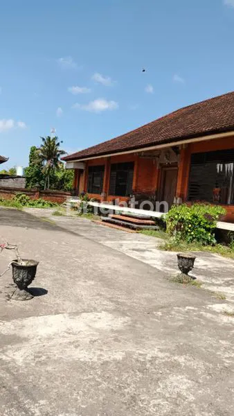 image A STRATEGIC PLOT OF LAND IS AVAILABLE FOR LEASE IN GIANYAR, IDEAL FOR BUSINESS OR INVESTMENT PURPOSES (2)