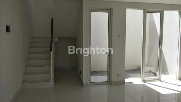 image TH00044 DI JUAL RUMAH GRAND PAKUWON (6)