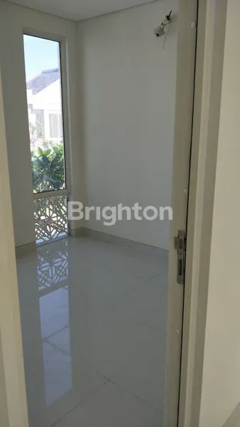 image TH00044 DI JUAL RUMAH GRAND PAKUWON (2)