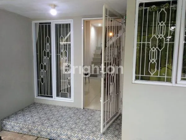 image RUMAH ASRI 2KT FULL FURNISH DI THE RIVER CLUSTER AMAZON BSD (2)