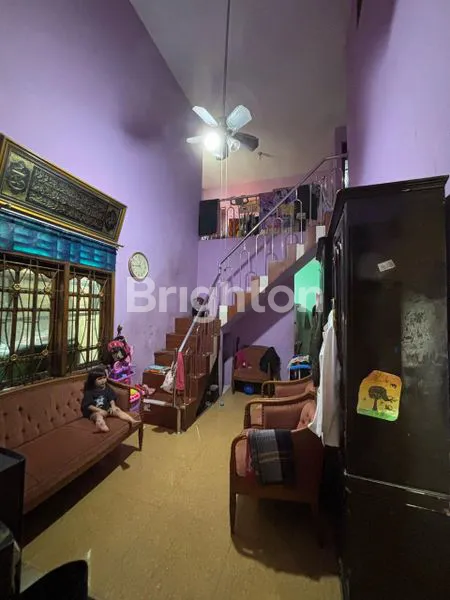 image RUMAH KLASIK 2 LANTAI DEKAT TOL CIJAGO & STASIUN UI CIMANGGIS (5)