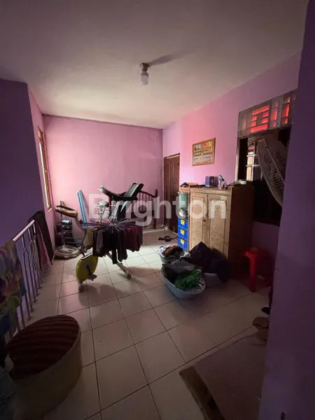 image RUMAH KLASIK 2 LANTAI DEKAT TOL CIJAGO & STASIUN UI CIMANGGIS (7)