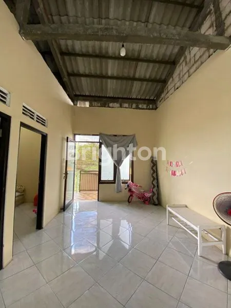 image RUMAH USAHA STRATEGIS 2 LANTAI RAYA ASEMROWO (6)