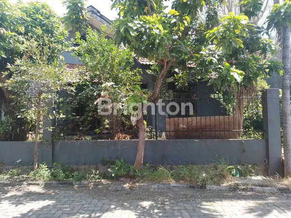 image RUMAH MEWAH 1 1/2LANTAI STRATEGIS DEKAT UNESA DAN ROYAL PLAZA KETINTANG (3)