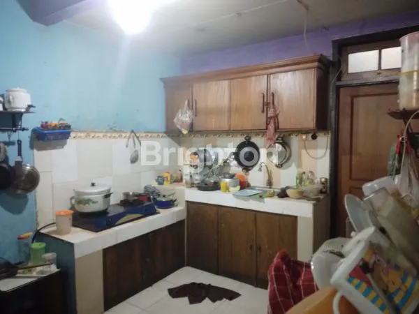 image RUMAH MEWAH 1 1/2LANTAI STRATEGIS DEKAT UNESA DAN ROYAL PLAZA KETINTANG (7)