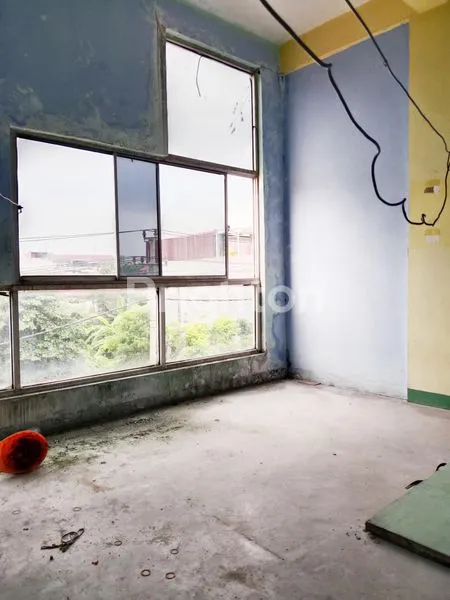 image RUKO 3 LANTAI STRATEGIS DI TANJUNG DATUK, DEKAT PUSAT KOTA PEKANBARU (6)