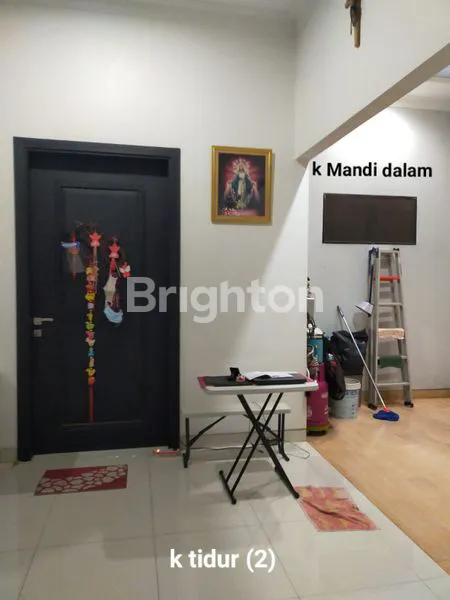 image RUMAH MEWAH 2 LANTAI DI PELEPAH KUNING, GADING SERPONG (4)