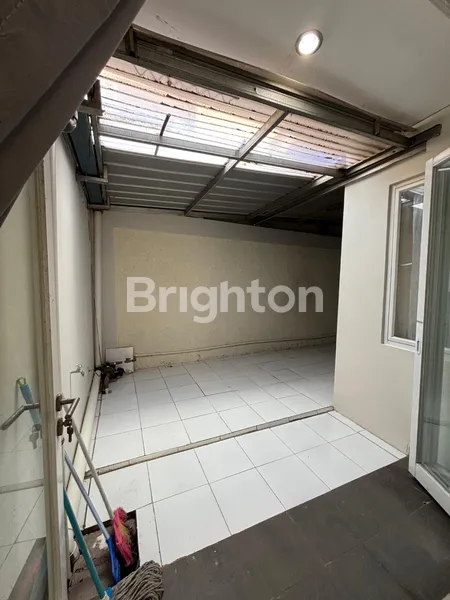 image RUMAH MODERN STRATEGIS DI PAMULANG – HARGA NEGO (3)