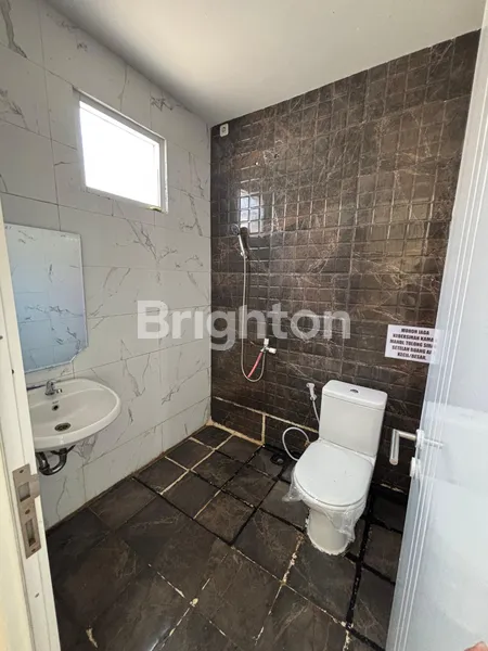 image RUMAH MODERN STRATEGIS DI PAMULANG – HARGA NEGO (6)