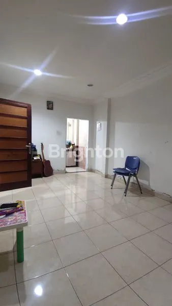 image RUMAH TANJUNG DUREN  2 LANTAI TERAWAT RAPI  DAN STRATEGIS  (5)