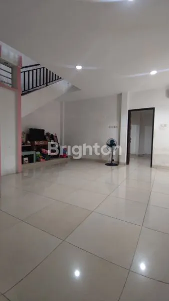 image RUMAH TANJUNG DUREN  2 LANTAI TERAWAT RAPI  DAN STRATEGIS  (3)