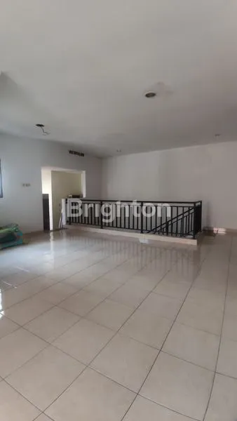 image RUMAH TANJUNG DUREN  2 LANTAI TERAWAT RAPI  DAN STRATEGIS  (7)