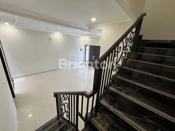 image RUMAH MEWAH  2 LANTAI DI DUREN SAWIT JAKARTA TIMUR (2)