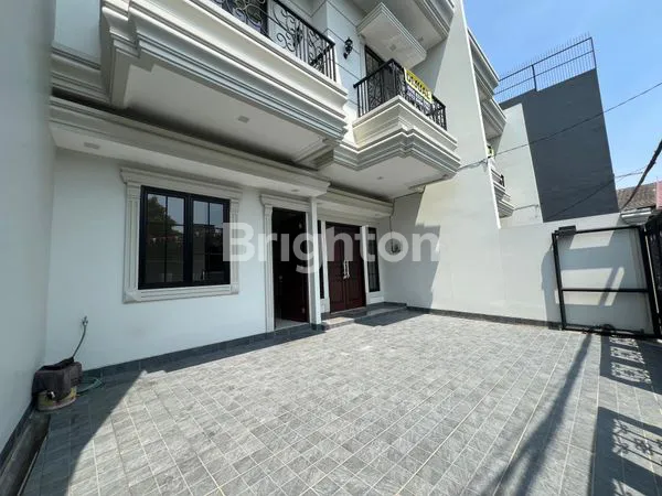 image RUMAH MEWAH  2 LANTAI DI DUREN SAWIT JAKARTA TIMUR (1)