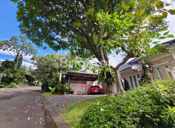 image RUMAH DIJUAL LOKASI MEWAH DALAM CLUSTER HARGA BERDAMAI (1)