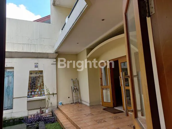 RUMAH MEWAH DAN CANTIK DIJUAL DALAM KOMPLEK ELITE