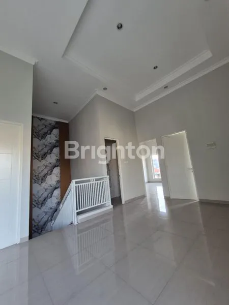 image BARU GRESS RUMAH 2 LANTAI HOOK MODERN MINIMALIS DEKAT RAYA MULYOSARI ITS RS UNAIR PAKUWON CITY KENJERAN (6)