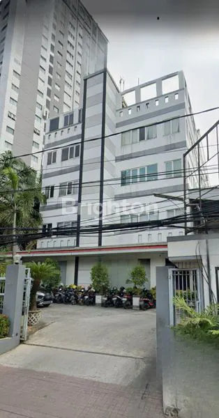 GEDUNG PERKANTORAN 5 LANTAI, HGB, DI PALMERAH JAKARTA PUSAT DEKAT DENGAN STASIUN KRL PALMERAH, KOMPLEK DPR