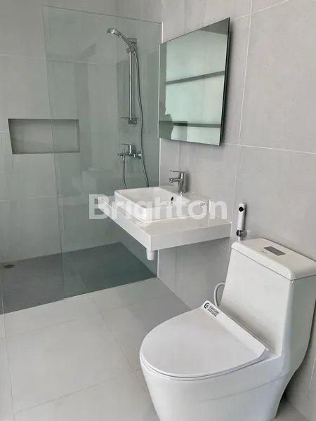 image DIAN ISTANA NEW HOUSE MODERN MINIMALIS ROW LEBAR 3 MOBIL (7)