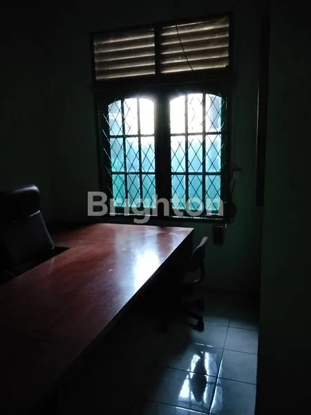 image RUMAH LAMA DAN LUAS SERTA COCOK BUAT KANTOR DAN RUMAH TANGGA (2)