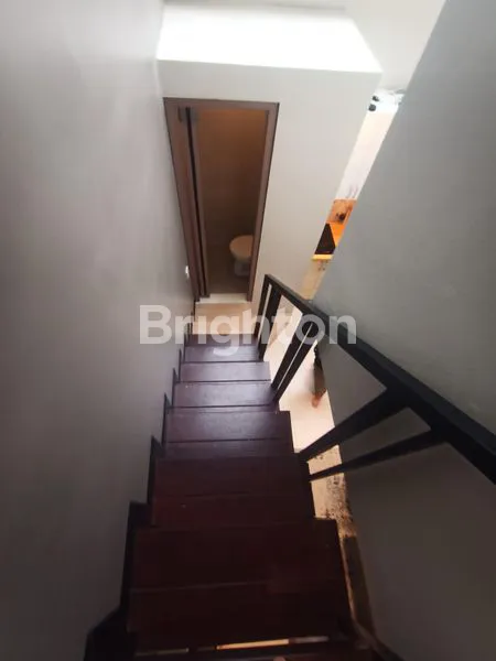 image NAIK LEVEL...DARIPADA NGEKOS, PARK SERPONG,RUMAH COMPACT MODERN 2 LANTAI (8)