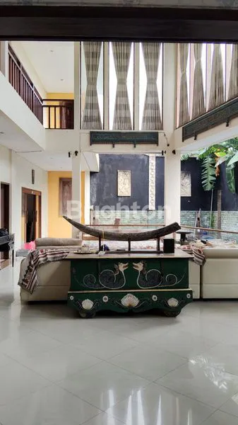 image VILLA MEWAH LUAS 5 KAMAR TIDUR DI GUNUNG LUMUT DENPASAR – DEKAT SEMINYAK (4)
