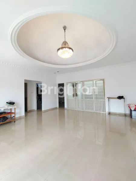 image RUMAH MEWAH SIAP HUNI LEGENDA WISATA CIBUBUR BOGOR JAWA BARAT HANYA 5 MENIT TOL KOTA WISATA (1)