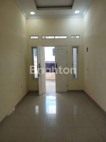 image RUMAH 2 LANTAI STRATEGIS DI CENGKARENG DURI KOSAMBI 6X10 (2)