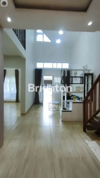 image RUMAH DIJUAL, KONDISI SANGAT BAGUS, LUAS DAN RAPI (4)