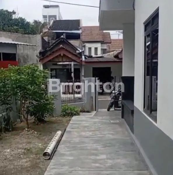 image RUMAH DI JL SRIGUNTING SOLO (2)