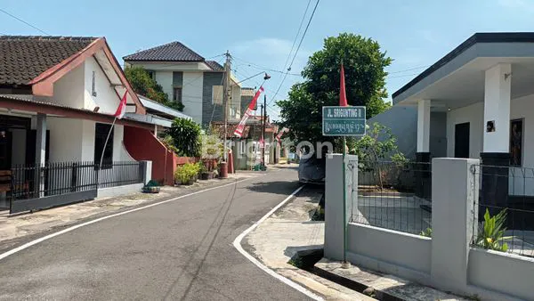 image RUMAH DI JL SRIGUNTING SOLO (7)